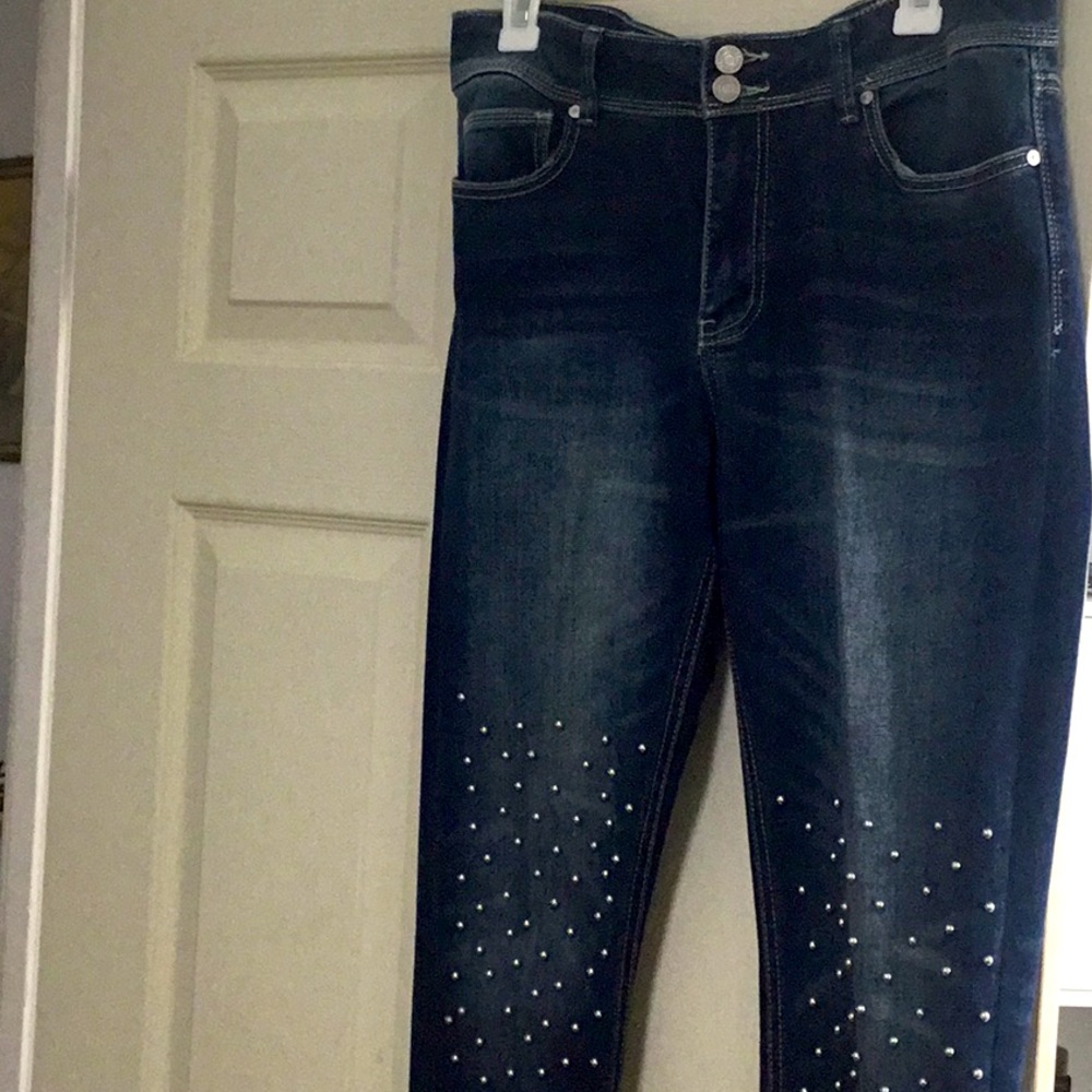 Women’s Jeans.